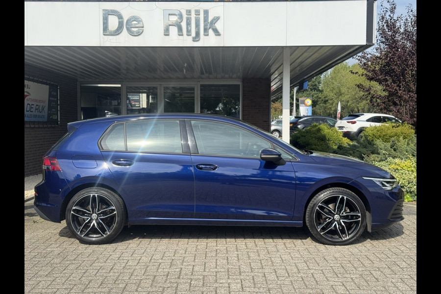 Volkswagen Golf 1.5 eTSI Style | Navi, Carplay/Android, PDC, ACC, Stoel+Stuurverw., Sfeerverl., 18'' LMV |