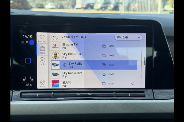 Volkswagen Golf 1.5 eTSI Style | Navi, Carplay/Android, PDC, ACC, Stoel+Stuurverw., Sfeerverl., 18'' LMV |