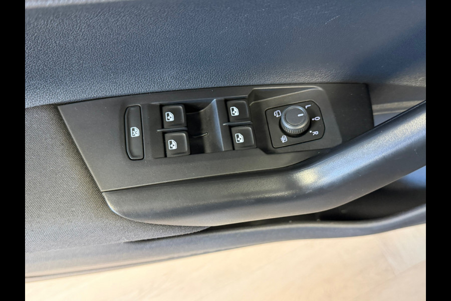 Volkswagen Polo 1.0 TSI Life Business NAVIGATIE APPLE CARPLAY DIGITAL DASH AIRCO CRUISE PDC USB