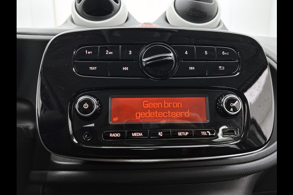 Smart Forfour 1.0 Business Solution 5drs. / Airco-ecc. / Cruise control / Radio multimedia / Apk 12-2026