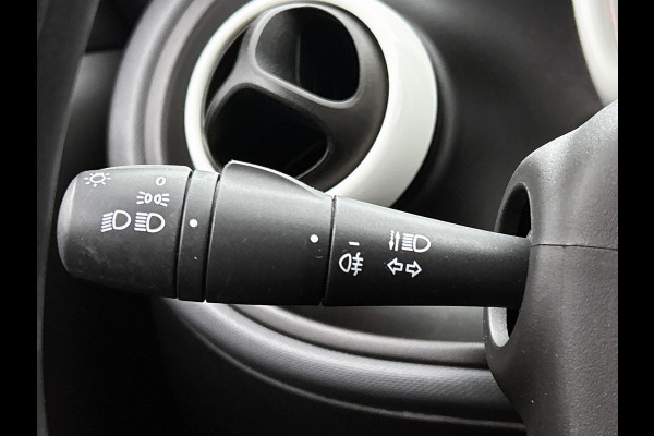 Smart Forfour 1.0 Business Solution 5drs. / Airco-ecc. / Cruise control / Radio multimedia / Apk 12-2026