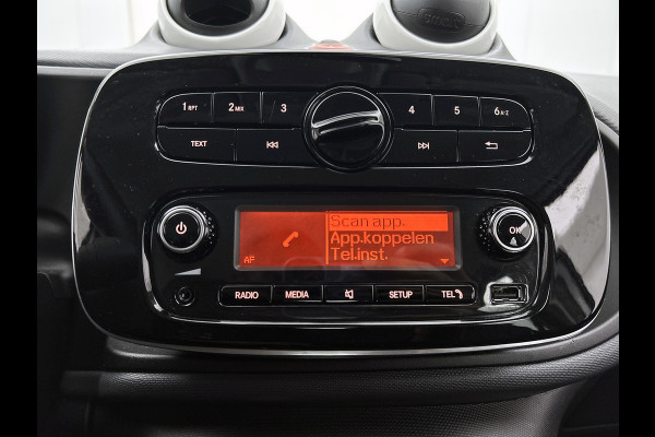 Smart Forfour 1.0 Business Solution 5drs. / Airco-ecc. / Cruise control / Radio multimedia / Apk 12-2026