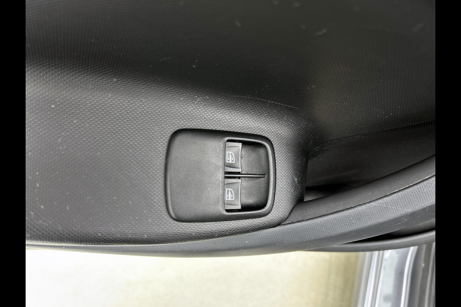 Smart Forfour 1.0 Business Solution 5drs. / Airco-ecc. / Cruise control / Radio multimedia / Apk 12-2026