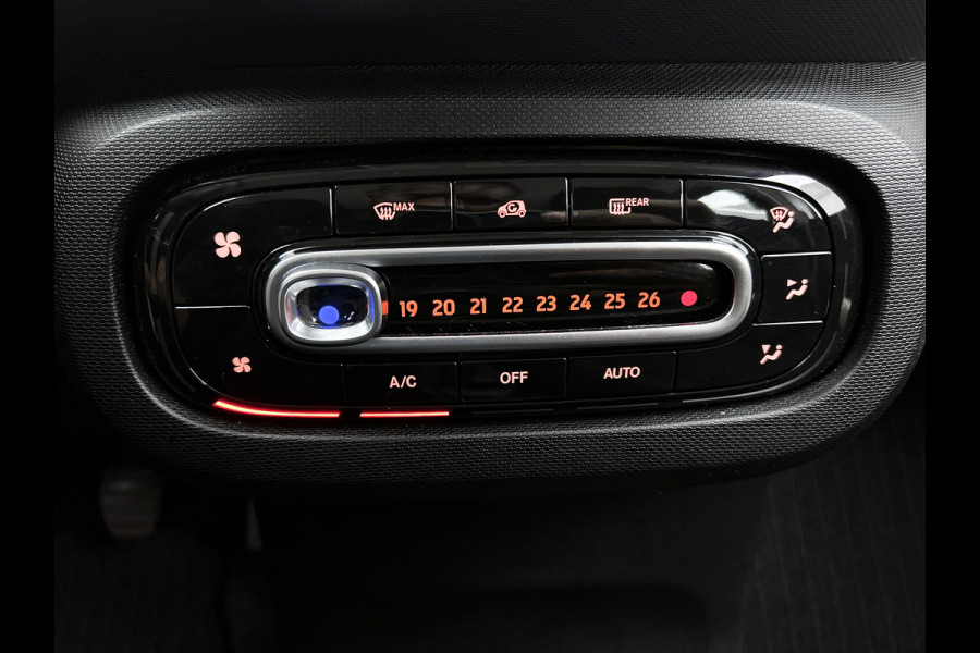 Smart Forfour 1.0 Business Solution 5drs. / Airco-ecc. / Cruise control / Radio multimedia / Apk 12-2026