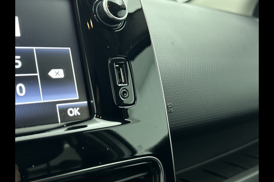 Renault Clio Estate 0.9 TCe Limited 90PK / Airco / Navigatie / Radio multimedia / Parkeer sensoren / Apk 06-2028