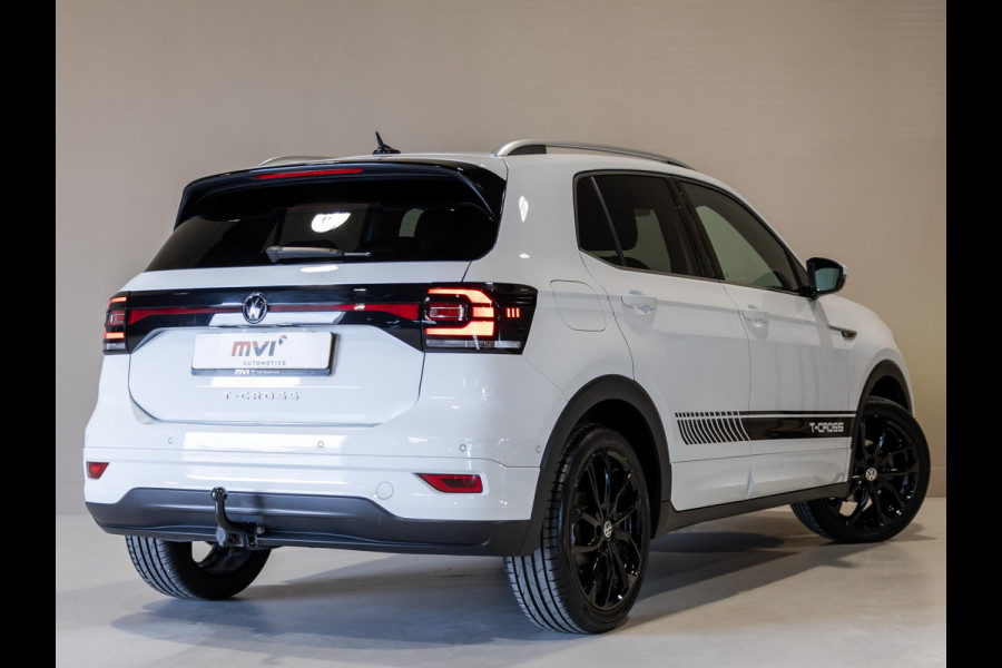 Volkswagen T-Cross 1.5 TSI 2x R-Line / 150pk / Trekhaak / Stoelverwarming / Virtual cockpit /