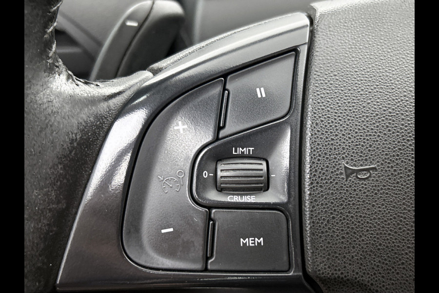 Citroën Grand C4 SpaceTourer 7Pers. 1.2 131PK Automaat Business (Distributie bij155Dkm vv. )  Navigatie / Cruise ctr. / Trekhaak / Airco-climate / Apple Carplay / Apk nieuw