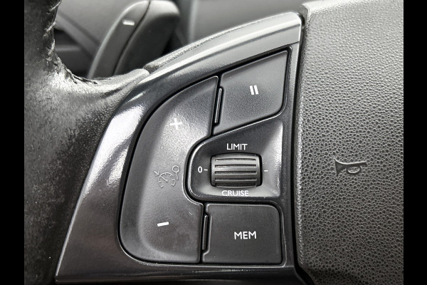 Citroën Grand C4 SpaceTourer 7Pers. 1.2 131PK Automaat Business (Distributie bij155Dkm vv. )  Navigatie / Cruise ctr. / Trekhaak / Airco-climate / Apple Carplay / Apk nieuw
