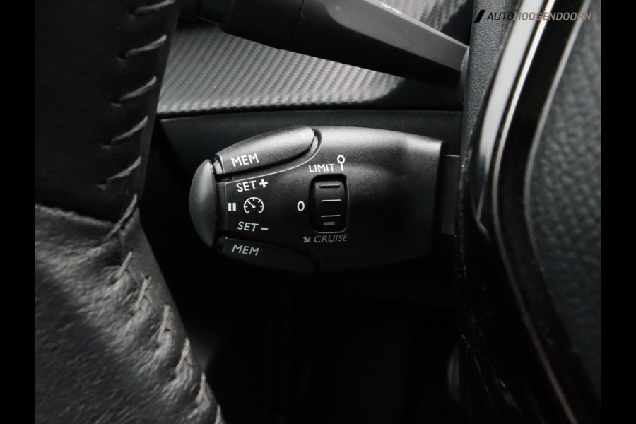 Peugeot 208 1.2 PureTech Active Pack (APPLE CARPLAY,PARKEERSENSOREN,CRUISE CONTROL,NAVIGATIE,LED,SPORTSTOELEN,TOPCONDITIE)