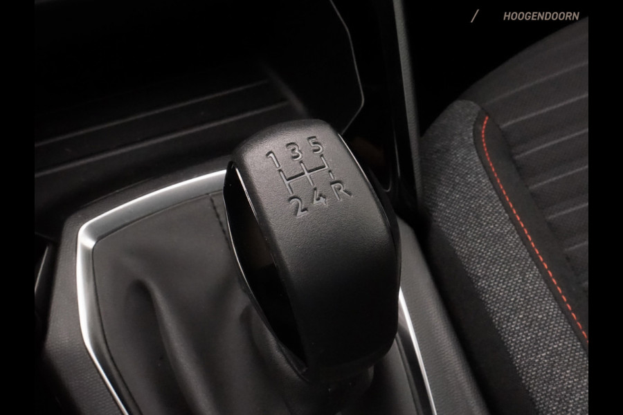Peugeot 208 1.2 PureTech Allure (APPLE CARPLAY,LED,PARKEERSENSOREN,CLIMATE,CRUISE CONTROL,COMFORTSTOELEN,LM-VELGEN,TOPCONDITIE)