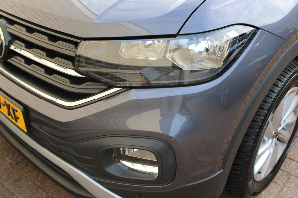 Volkswagen T-Cross 1.0 TSI Life | Adaptieve cruise | BLIS | Trekhaak | Stoelverwarming | Carplay