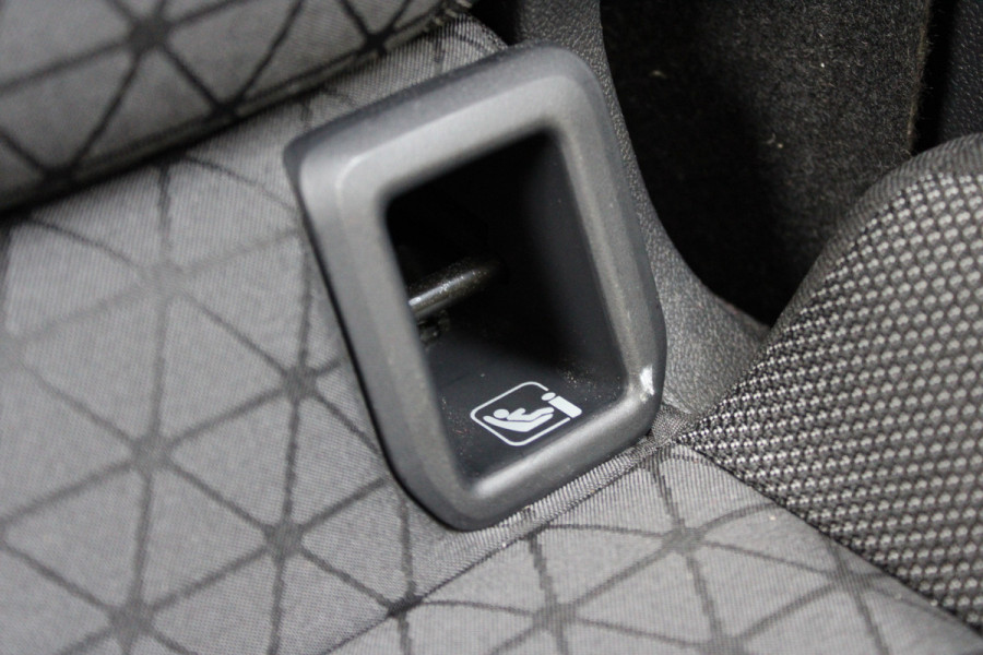 Volkswagen T-Cross 1.0 TSI Life | Adaptieve cruise | BLIS | Trekhaak | Stoelverwarming | Carplay