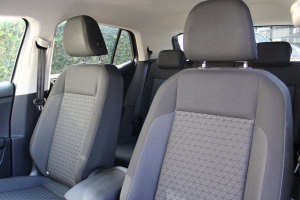 Volkswagen T-Cross 1.0 TSI Life | Adaptieve cruise | BLIS | Trekhaak | Stoelverwarming | Carplay
