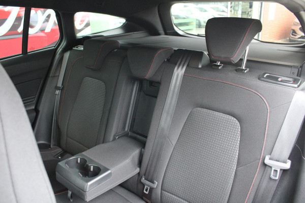Ford FOCUS Wagon 1.0 EcoBoost Hybrid ST Line X 155pk Automaat | Driver Assistance Pack | Trekhaak afneembaar | AGR stoel | 18 inch Lichtmetaal | Winterpack | Bang&Olufsen | Elektrische achterklep