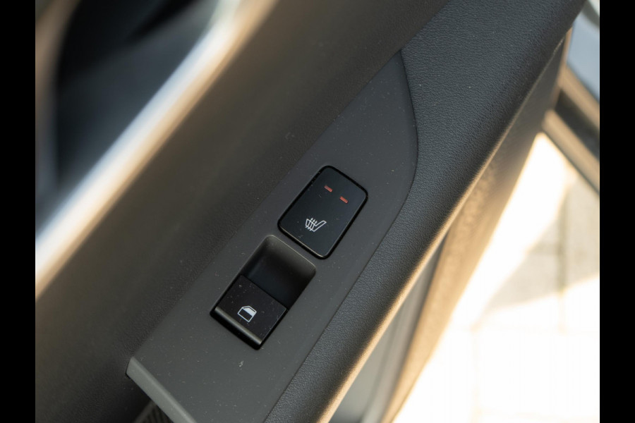 Kia Niro 1.6 GDi Hybrid ExecutiveLine Trekhaak | Stoel ventilatie | Schuifkanteldak | Harman en kardon | HUD | Stoelen en achterklep elektrisch