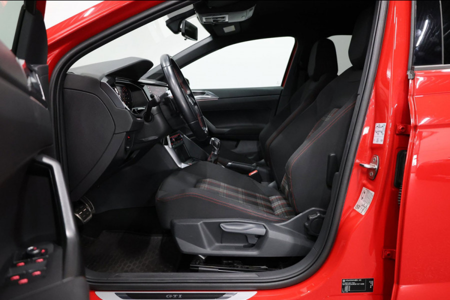 Volkswagen Polo 2.0 TSI GTI 200+PK LED/VIRTUAL/S.VERWARMING/18" LMV/PDC/CRUISE/ECC/12 MND GARANTIE!