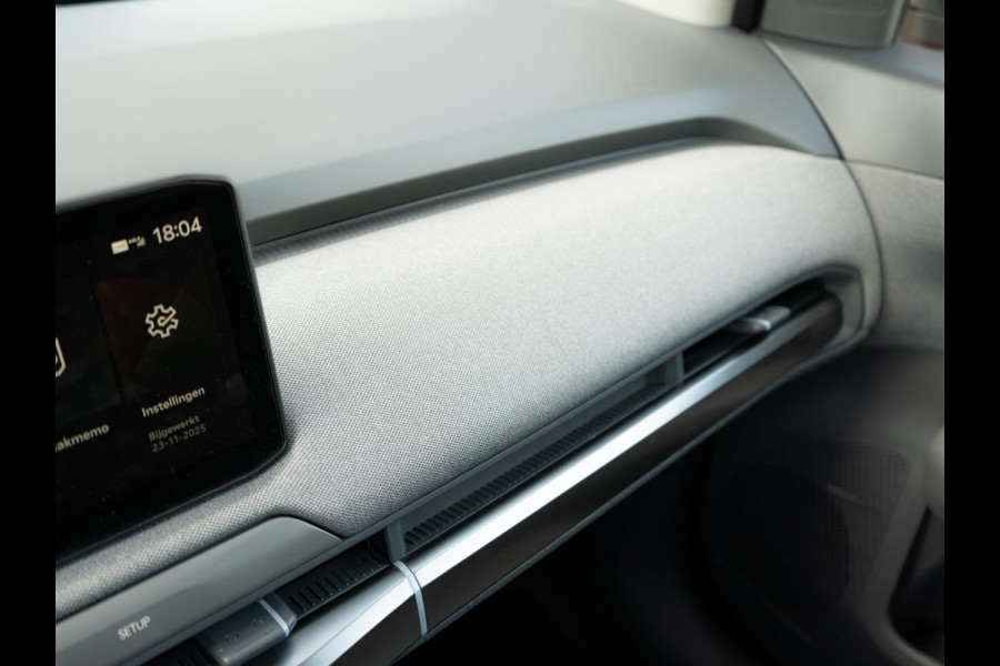Kia EV3 Plus Advanced 81.4 kWh | Panorama Schuifkantel dak | elektr. achterklep | Leder | Stoel & stuurverwarming l SOH 99%