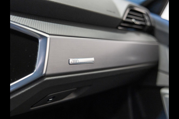 Audi Q3 45 TFSI e S-Line edition SOH 96% / 245pk / NAP / Stoelverwarming / Adaptieve cruise control /