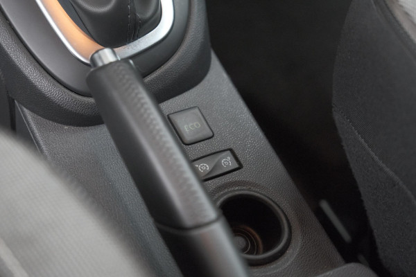 Renault Captur TCe 120 EDC Intens | Camera | Navigatie |  Parkeersensoren | Climate Control