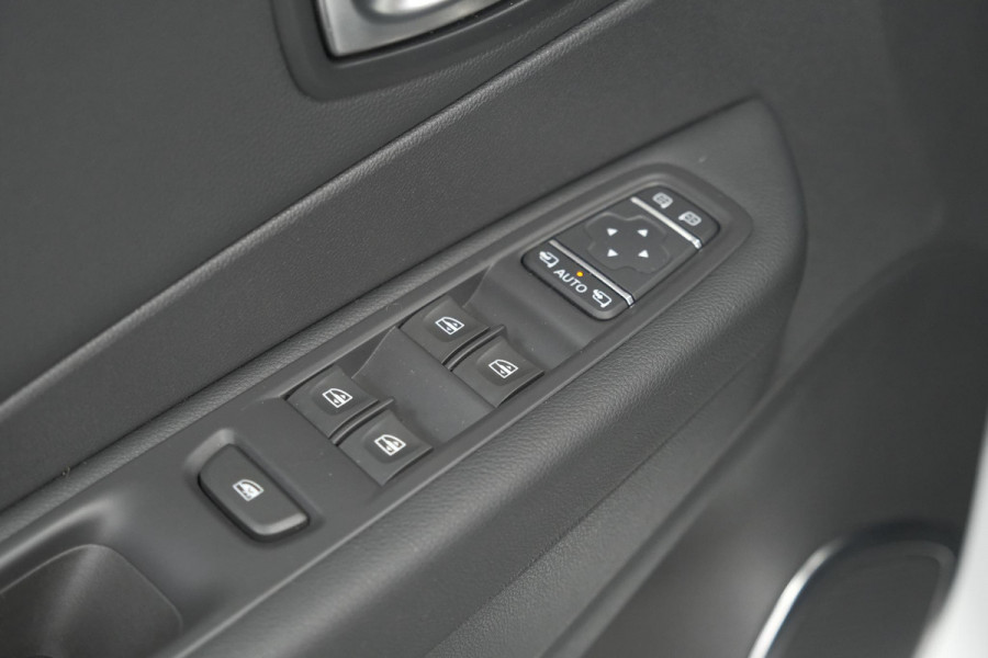Renault Captur TCe 120 EDC Intens | Camera | Navigatie |  Parkeersensoren | Climate Control