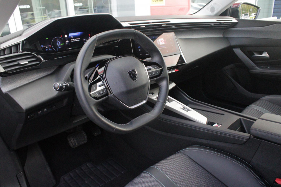 Peugeot 308 1.6 Plug-in Hybrid 180PK ALLURE | ACHTERUITRIJ CAMERA | NAVIGATIE | DRAADLOZE APPLE CARPLAY/ANDROID AUTO | DAB+ RADIO | ADAPTIVE CRUISE CONTROL | 17" LICHTMETALEN VELGEN | CLIMATE CONTROL |