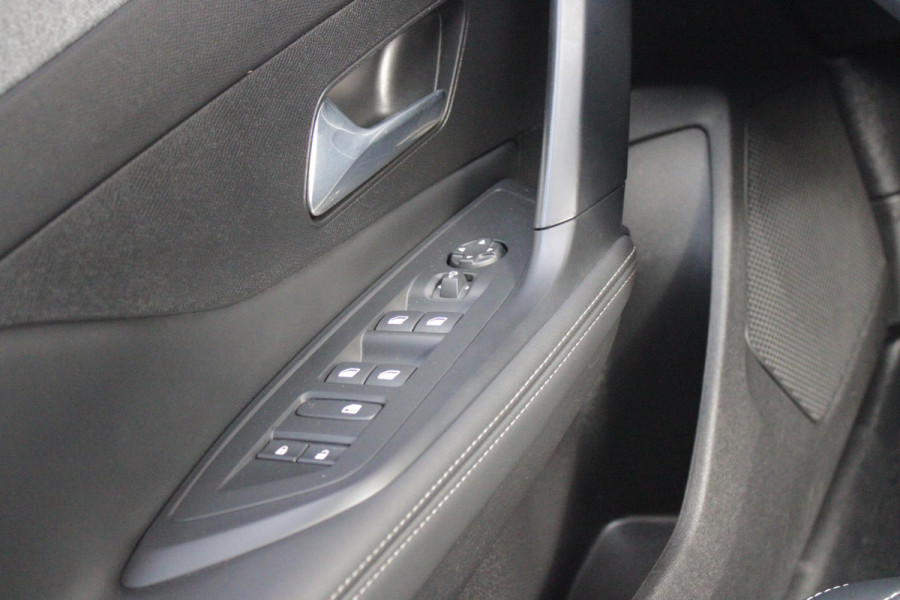 Peugeot 308 1.6 Plug-in Hybrid 180PK ALLURE | ACHTERUITRIJ CAMERA | NAVIGATIE | DRAADLOZE APPLE CARPLAY/ANDROID AUTO | DAB+ RADIO | ADAPTIVE CRUISE CONTROL | 17" LICHTMETALEN VELGEN | CLIMATE CONTROL |