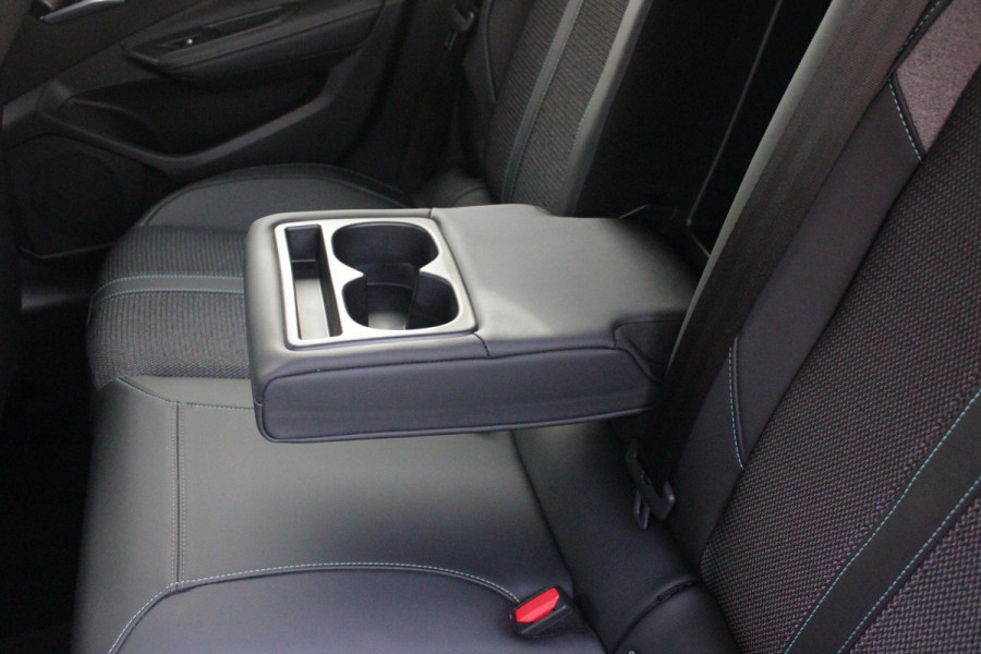Peugeot 308 1.6 Plug-in Hybrid 180PK ALLURE | ACHTERUITRIJ CAMERA | NAVIGATIE | DRAADLOZE APPLE CARPLAY/ANDROID AUTO | DAB+ RADIO | ADAPTIVE CRUISE CONTROL | 17" LICHTMETALEN VELGEN | CLIMATE CONTROL |