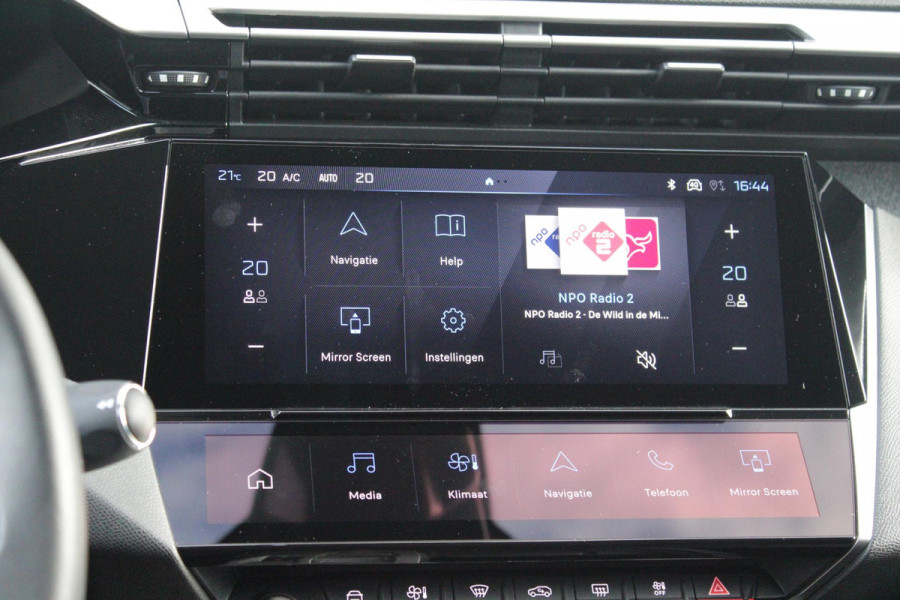 Peugeot 308 1.6 Plug-in Hybrid 180PK ALLURE | ACHTERUITRIJ CAMERA | NAVIGATIE | DRAADLOZE APPLE CARPLAY/ANDROID AUTO | DAB+ RADIO | ADAPTIVE CRUISE CONTROL | 17" LICHTMETALEN VELGEN | CLIMATE CONTROL |