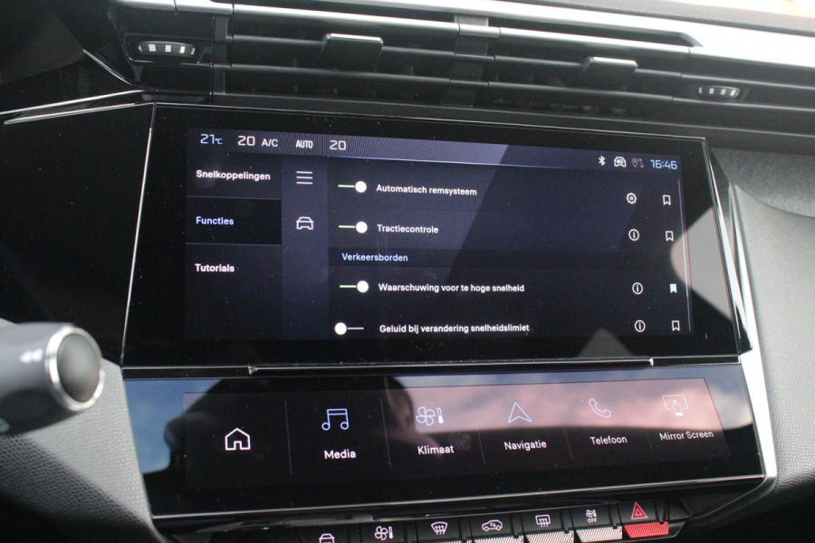 Peugeot 308 1.6 Plug-in Hybrid 180PK ALLURE | ACHTERUITRIJ CAMERA | NAVIGATIE | DRAADLOZE APPLE CARPLAY/ANDROID AUTO | DAB+ RADIO | ADAPTIVE CRUISE CONTROL | 17" LICHTMETALEN VELGEN | CLIMATE CONTROL |