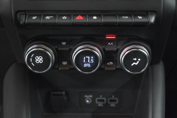Renault Captur 1.3 Mild Hybrid 160 Rive Gauche | Trekhaak | 360 Camera | 9.3 Inch Grootscherm | Stoelverwarming