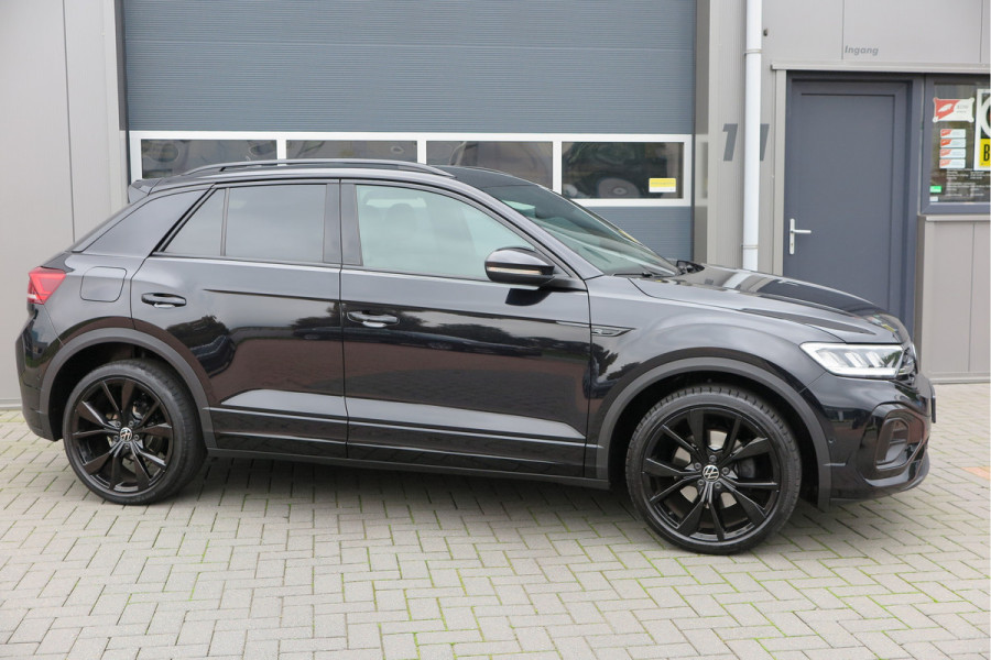 Volkswagen T-Roc 1.5 TSI 150pk DSG R-Line Black Style Virtual cockpit , Keyless, PDC , 19"LMV, Camera , Carplay, LED, Navi voorbereid. Stoelverwarming , Elektr. achterklep