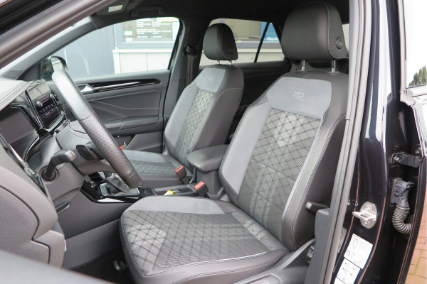 Volkswagen T-Roc 1.5 TSI 150pk DSG R-Line Black Style Virtual cockpit , Keyless, PDC , 19"LMV, Camera , Carplay, LED, Navi voorbereid. Stoelverwarming , Elektr. achterklep