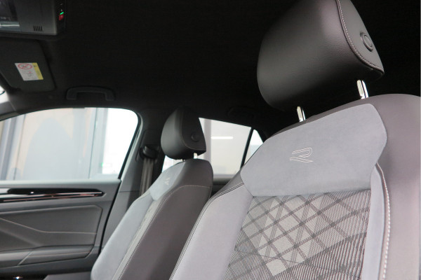 Volkswagen T-Roc 1.5 TSI 150pk DSG R-Line Black Style Virtual cockpit , Keyless, PDC , 19"LMV, Camera , Carplay, LED, Navi voorbereid. Stoelverwarming , Elektr. achterklep
