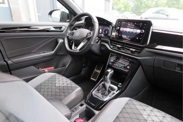 Volkswagen T-Roc 1.5 TSI 150pk DSG R-Line Black Style Virtual cockpit , Keyless, PDC , 19"LMV, Camera , Carplay, LED, Navi voorbereid. Stoelverwarming , Elektr. achterklep