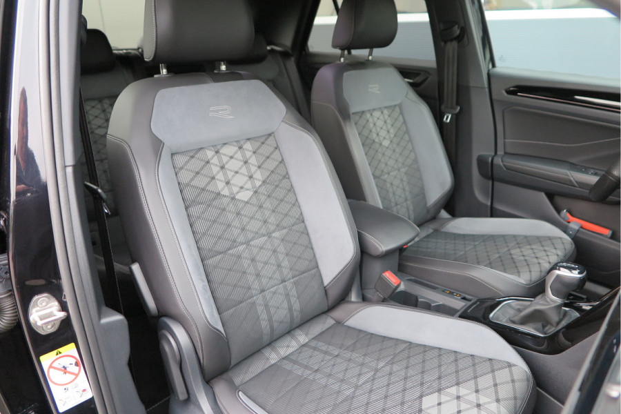 Volkswagen T-Roc 1.5 TSI 150pk DSG R-Line Black Style Virtual cockpit , Keyless, PDC , 19"LMV, Camera , Carplay, LED, Navi voorbereid. Stoelverwarming , Elektr. achterklep