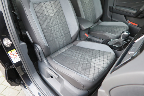 Volkswagen T-Roc 1.5 TSI 150pk DSG R-Line Black Style Virtual cockpit , Keyless, PDC , 19"LMV, Camera , Carplay, LED, Navi voorbereid. Stoelverwarming , Elektr. achterklep