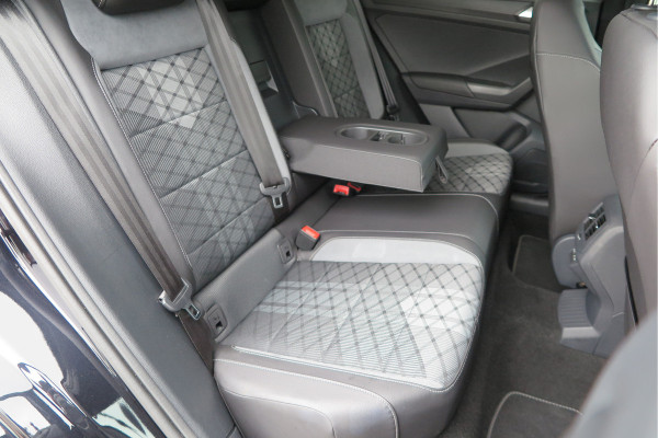 Volkswagen T-Roc 1.5 TSI 150pk DSG R-Line Black Style Virtual cockpit , Keyless, PDC , 19"LMV, Camera , Carplay, LED, Navi voorbereid. Stoelverwarming , Elektr. achterklep