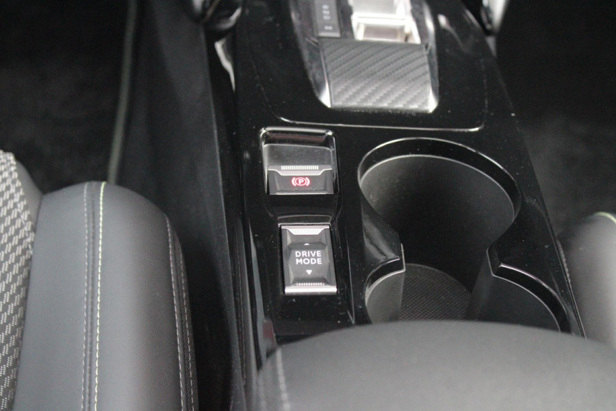 Peugeot 208 1.2 Hybrid 145PK AUTOMAAT GT | PANORAMA DAK | ADAPTIVE CRUISE CONTROL | KEYLESS ENTRY/START | LICHTMETALEN VELGEN 17" | ACHTERUITRIJ CAMERA | FULL LED KOPLAMPEN | PARKEERSENSOREN VOOR + ACHTER | DAB+ RADIO | NAVIGATIE | SFEER VERLICHTING | DRAADLOZE TELEFOONLADER |