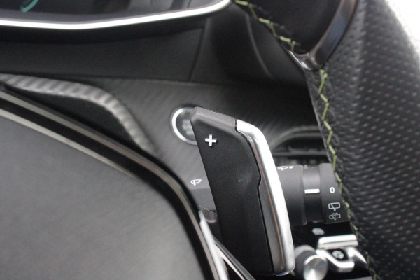 Peugeot 208 1.2 Hybrid 145PK AUTOMAAT GT | PANORAMA DAK | ADAPTIVE CRUISE CONTROL | KEYLESS ENTRY/START | LICHTMETALEN VELGEN 17" | ACHTERUITRIJ CAMERA | FULL LED KOPLAMPEN | PARKEERSENSOREN VOOR + ACHTER | DAB+ RADIO | NAVIGATIE | SFEER VERLICHTING | DRAADLOZE TELEFOONLADER |