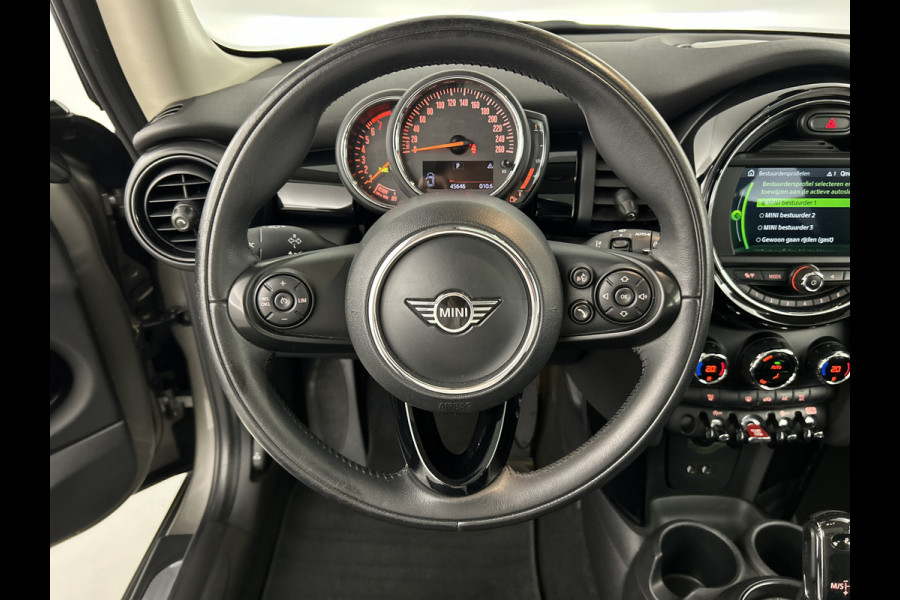 MINI Mini 1.5 136 PK Aut. Cooper Greenwich Ed. Pano-dak/Yours-Leer/Carplay/Climate