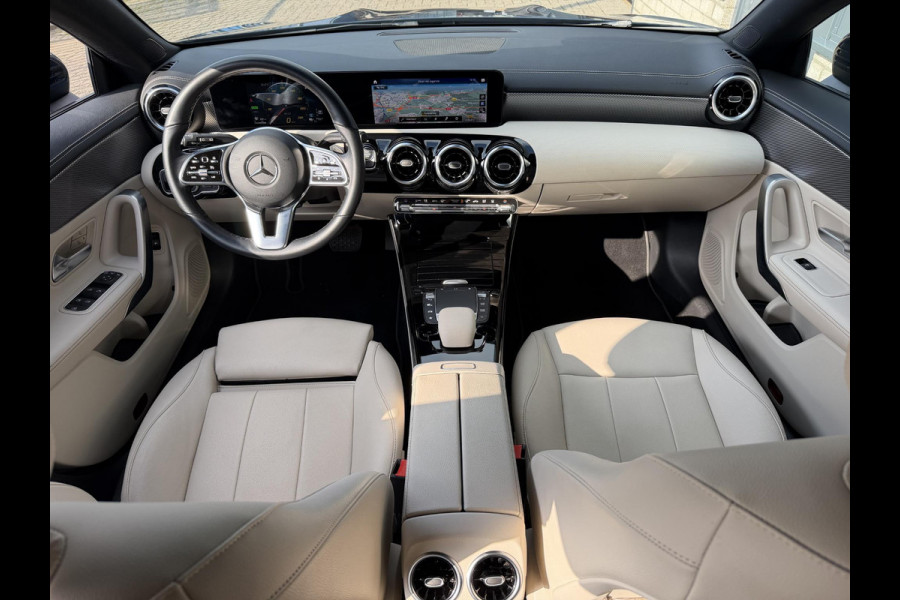Mercedes-Benz CLA-Klasse Shooting Brake 250 e Luxury Line 18"/Leder/Elektrische klep/Camera/PDC v+a/DAB/Navigatie