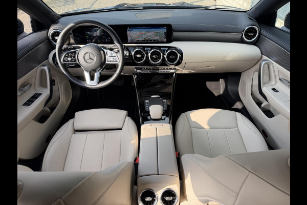 Mercedes-Benz CLA-Klasse Shooting Brake 250 e Luxury Line 18"/Leder/Elektrische klep/Camera/PDC v+a/DAB/Navigatie