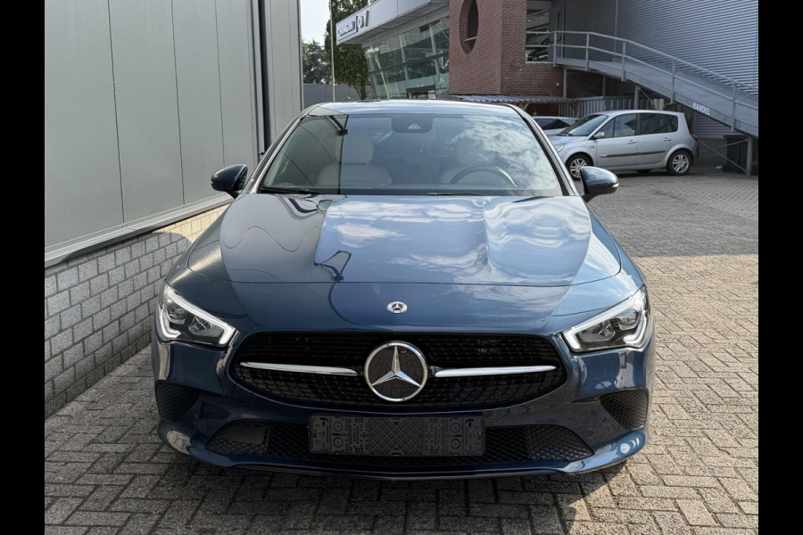 Mercedes-Benz CLA-Klasse Shooting Brake 250 e Luxury Line 18"/Leder/Elektrische klep/Camera/PDC v+a/DAB/Navigatie
