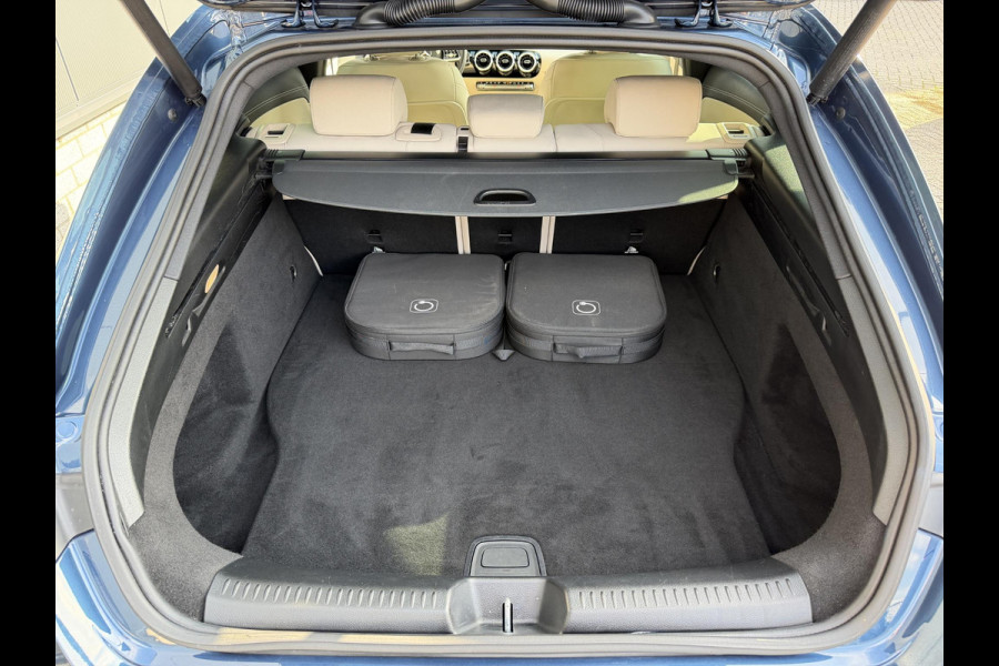 Mercedes-Benz CLA-Klasse Shooting Brake 250 e Luxury Line 18"/Leder/Elektrische klep/Camera/PDC v+a/DAB/Navigatie
