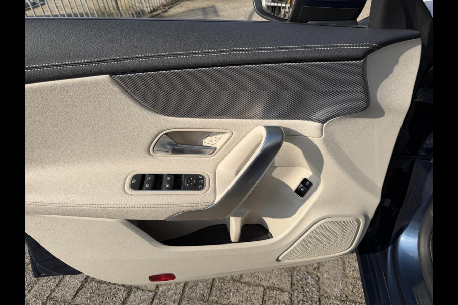 Mercedes-Benz CLA-Klasse Shooting Brake 250 e Luxury Line 18"/Leder/Elektrische klep/Camera/PDC v+a/DAB/Navigatie