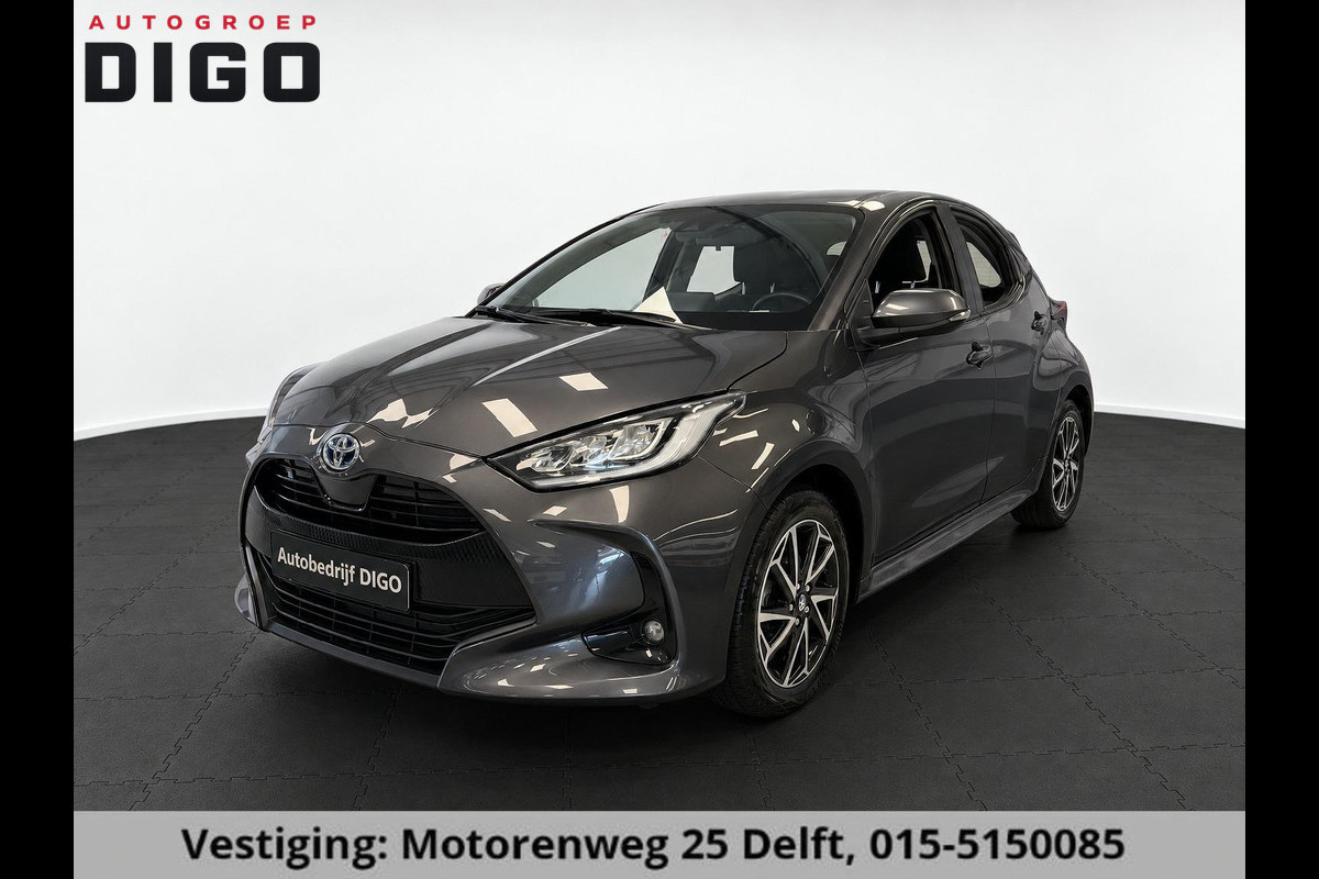 Toyota Yaris 1.5 Hybrid 115 Dynamic GARANTIE TOT 06-2033! . STOEL VERWARMING . PARKEERSENSOREN ACHTER . APPLE CARPLAY & ANDRIOD AUTO . SLECHTS 33.000KM .