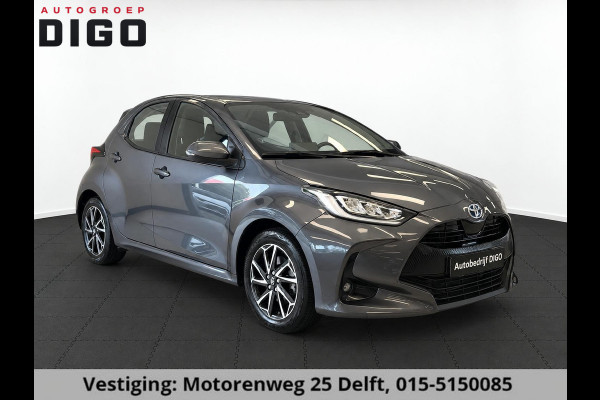 Toyota Yaris 1.5 Hybrid 115 Dynamic GARANTIE TOT 06-2033! . STOEL VERWARMING . PARKEERSENSOREN ACHTER . APPLE CARPLAY & ANDRIOD AUTO . SLECHTS 33.000KM .