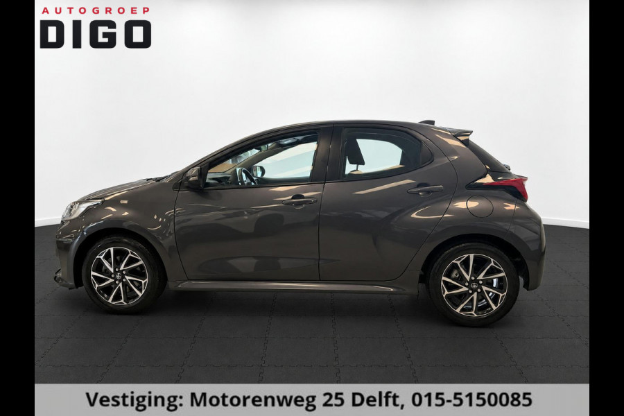 Toyota Yaris 1.5 Hybrid 115 Dynamic GARANTIE TOT 06-2033! . STOEL VERWARMING . PARKEERSENSOREN ACHTER . APPLE CARPLAY & ANDRIOD AUTO . SLECHTS 33.000KM .