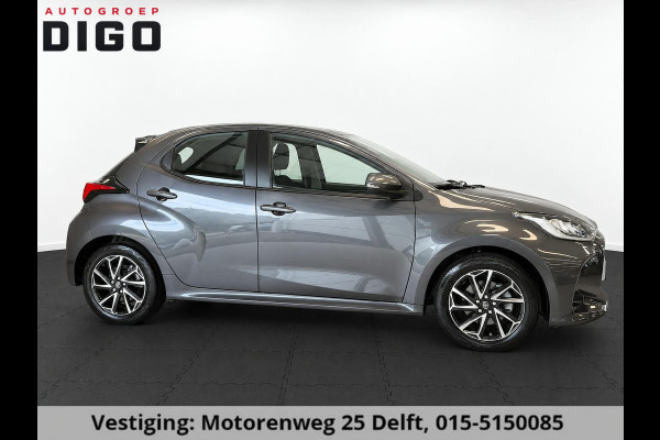 Toyota Yaris 1.5 Hybrid 115 Dynamic GARANTIE TOT 06-2033! . STOEL VERWARMING . PARKEERSENSOREN ACHTER . APPLE CARPLAY & ANDRIOD AUTO . SLECHTS 33.000KM .