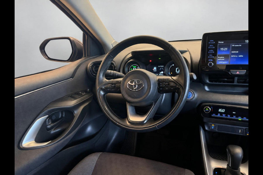 Toyota Yaris 1.5 Hybrid 115 Dynamic GARANTIE TOT 06-2033! . STOEL VERWARMING . PARKEERSENSOREN ACHTER . APPLE CARPLAY & ANDRIOD AUTO . SLECHTS 33.000KM .